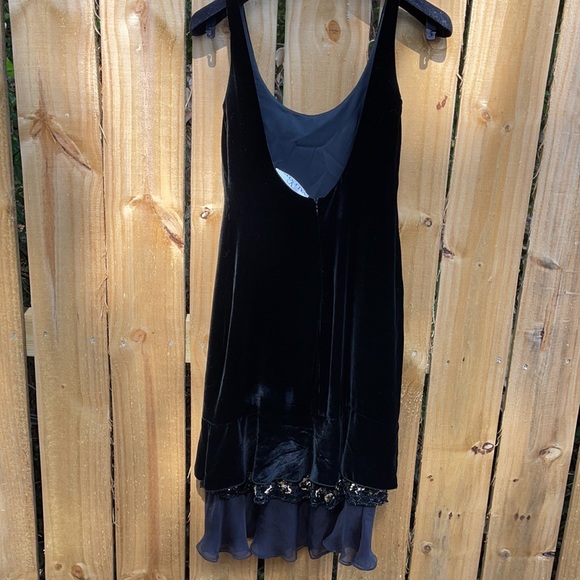 Valentino Black Evening Gown - Picture 4 of 6